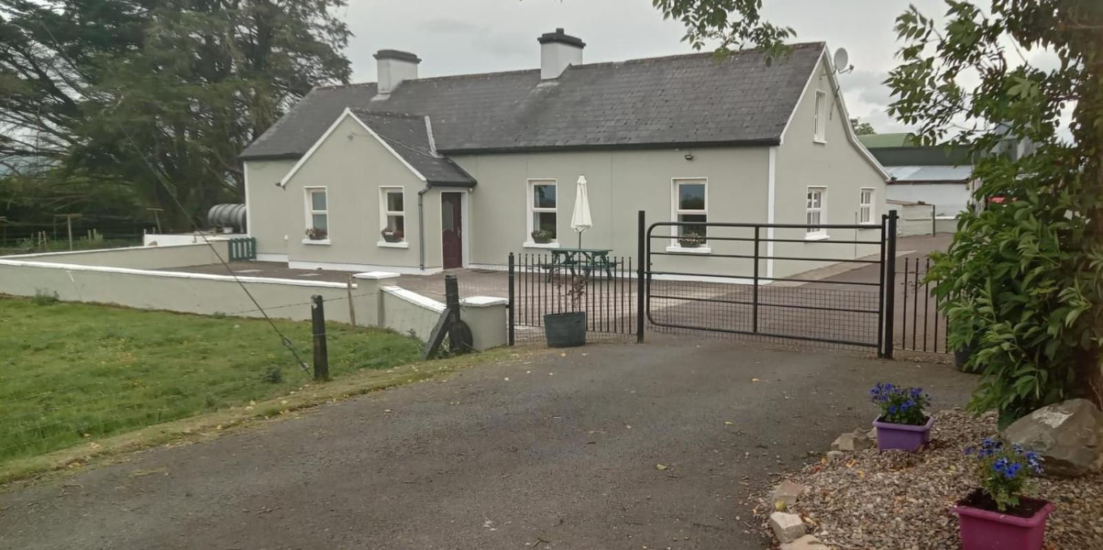 Birdhill Farmhouse Tipperary Bagian luar foto